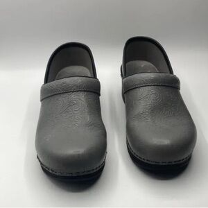 Dansko Clogs Grey Tooled Professional Shoes Size 37 6.5-7 Womens